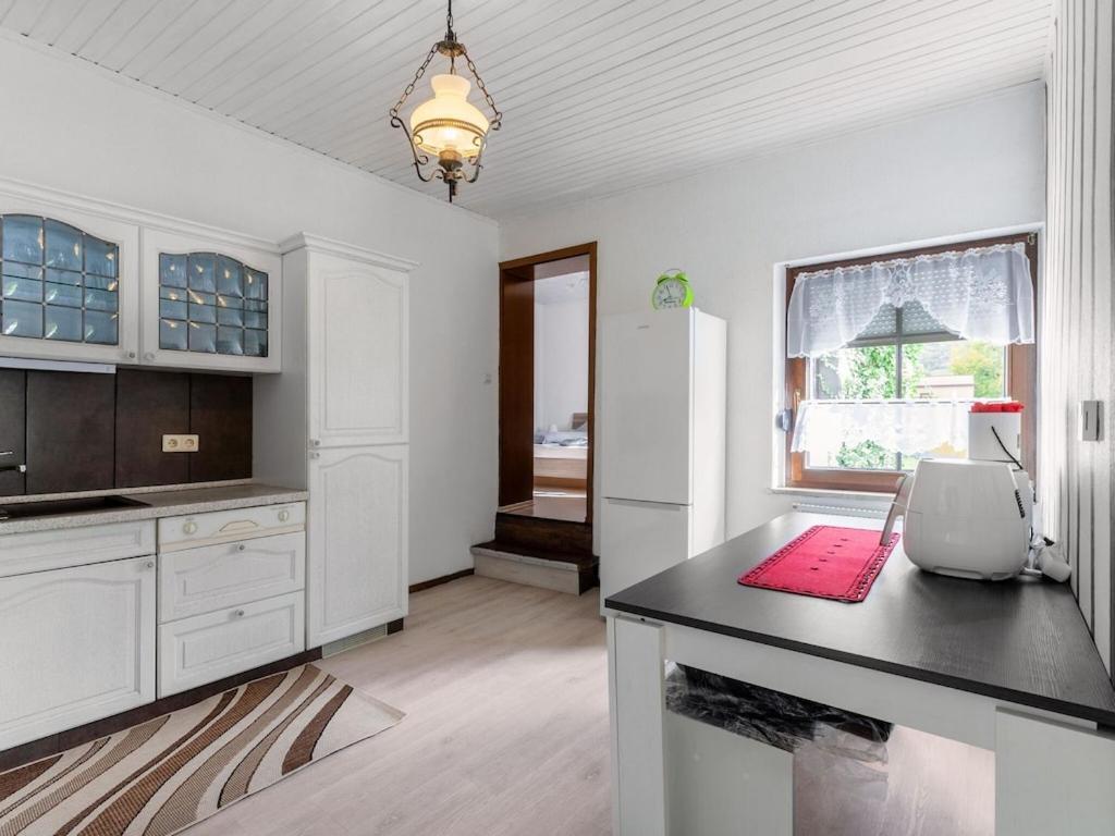 Serene Holiday Home In Nehren With A Beautiful Garden Екстериор снимка