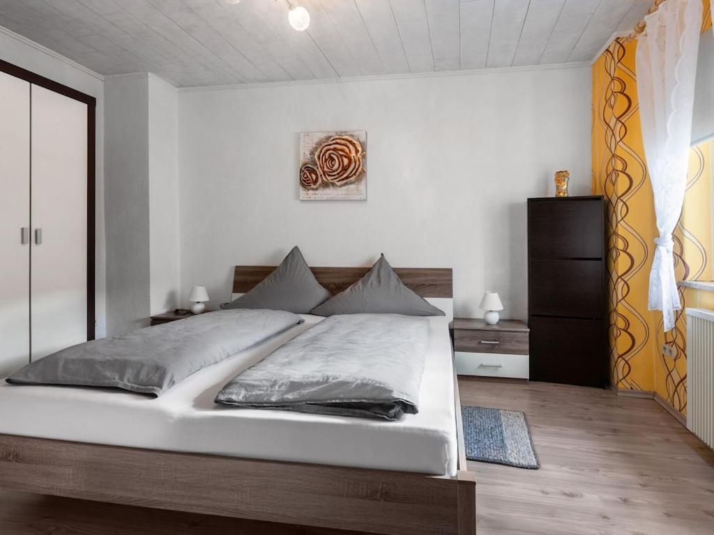 Serene Holiday Home In Nehren With A Beautiful Garden Екстериор снимка